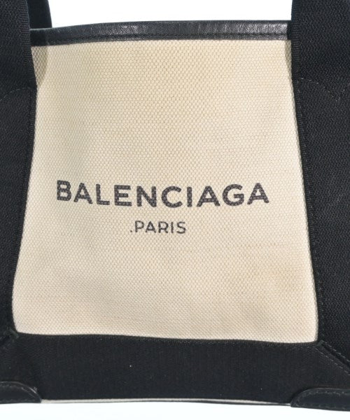 BALENCIAGA กระเป๋าสะพาย