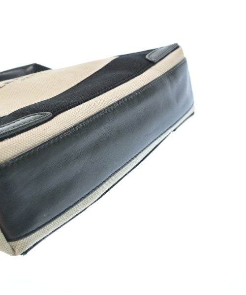 BALENCIAGA กระเป๋าสะพาย