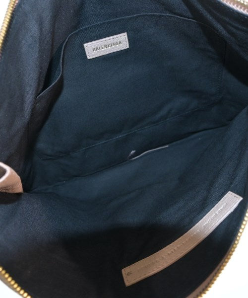 BALENCIAGA คลัตช์