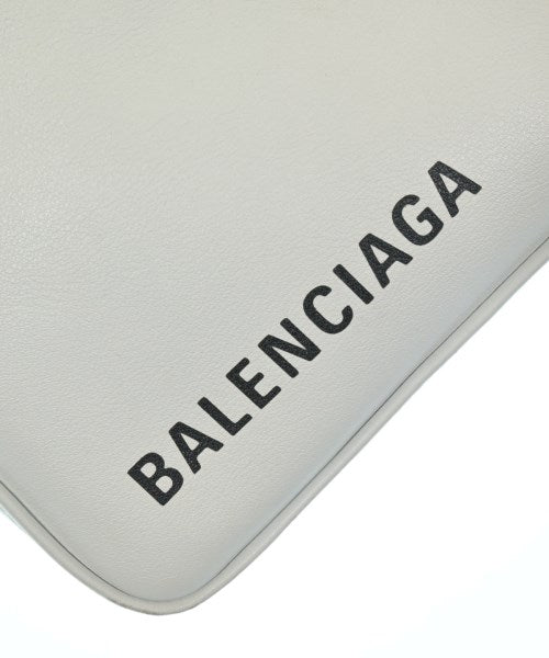 BALENCIAGA กระเป๋าถือ