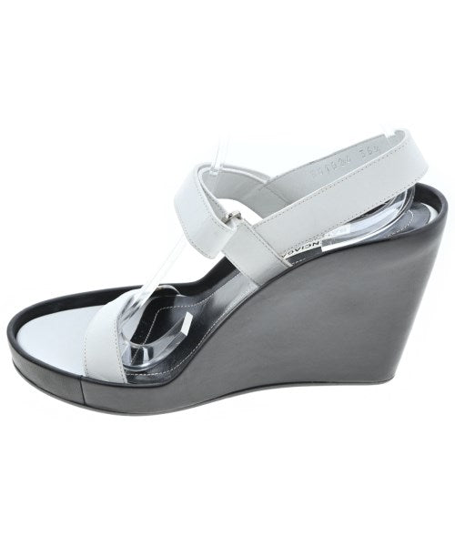 BALENCIAGA รองเท้าแตะ