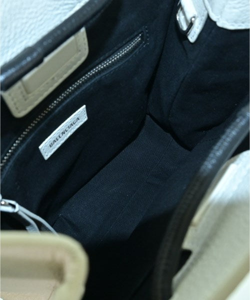 BALENCIAGA กระเป๋าถือขนาดใหญ่