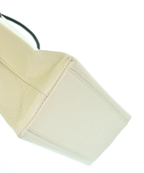 BALENCIAGA กระเป๋าถือขนาดใหญ่