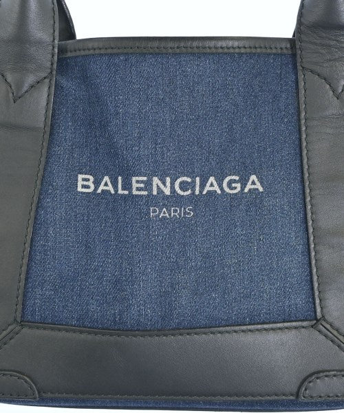 BALENCIAGA กระเป๋าสะพาย