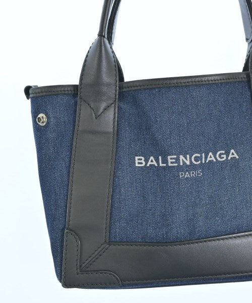 BALENCIAGA กระเป๋าสะพาย