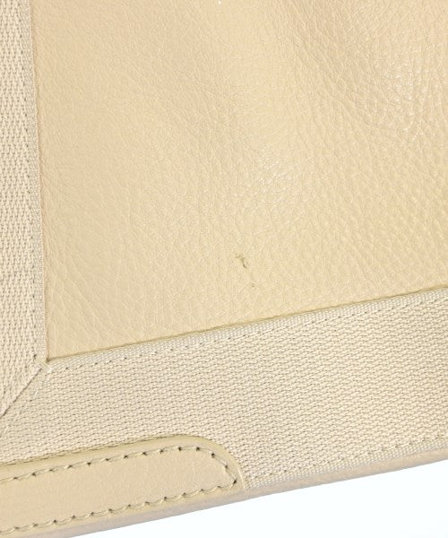 BALENCIAGA กระเป๋าถือขนาดใหญ่