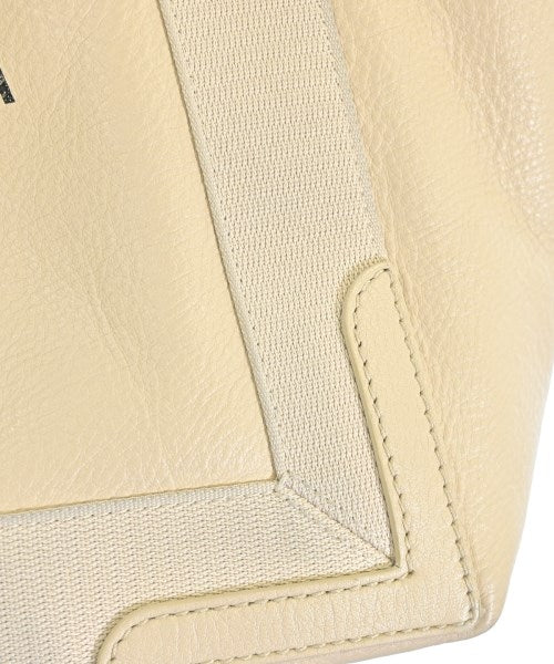BALENCIAGA กระเป๋าถือขนาดใหญ่