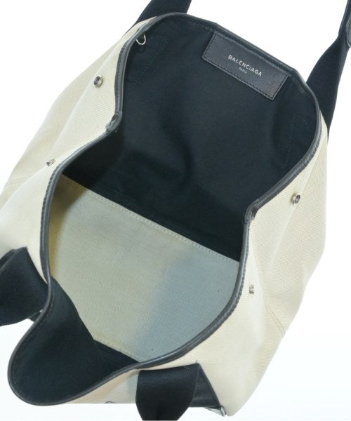 BALENCIAGA กระเป๋าถือขนาดใหญ่