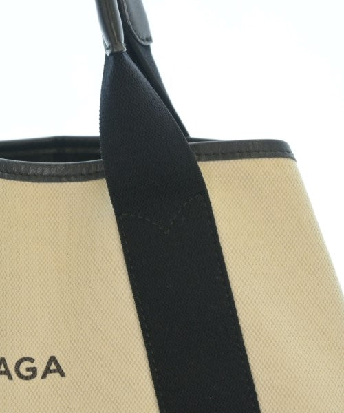 BALENCIAGA กระเป๋าถือขนาดใหญ่