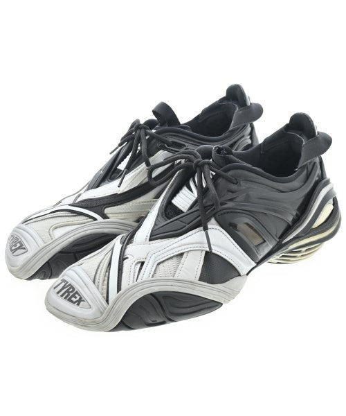 BALENCIAGA รองเท้าผ้าใบ