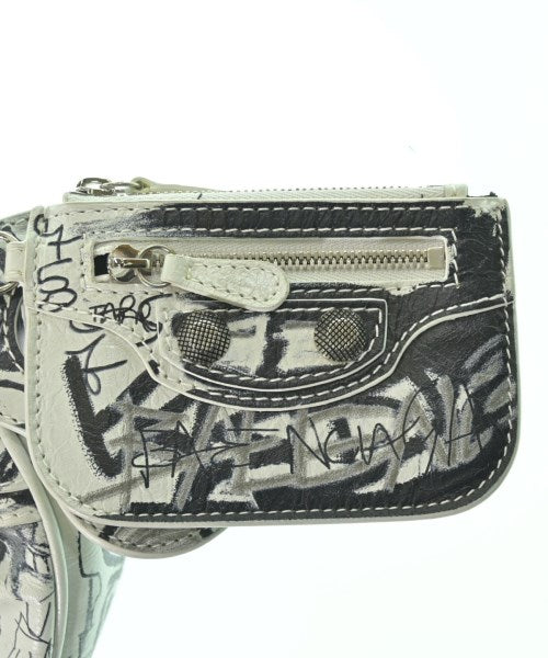 BALENCIAGA กระเป๋าสะพาย