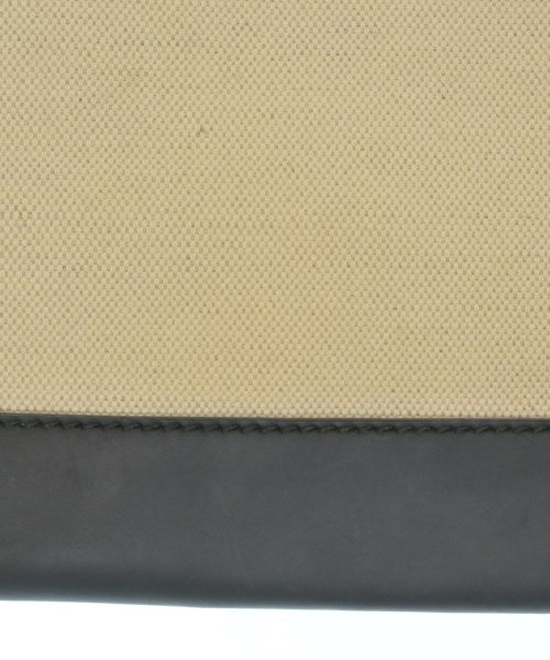 BALENCIAGA คลัตช์
