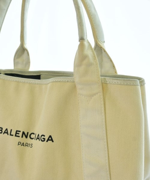 BALENCIAGA กระเป๋าถือ