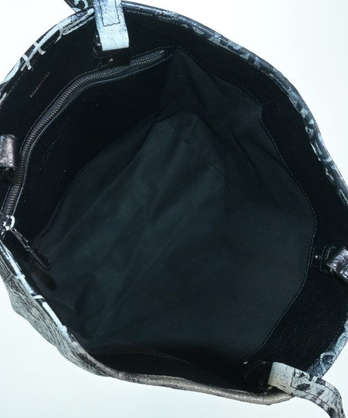 BALENCIAGA กระเป๋าสะพาย