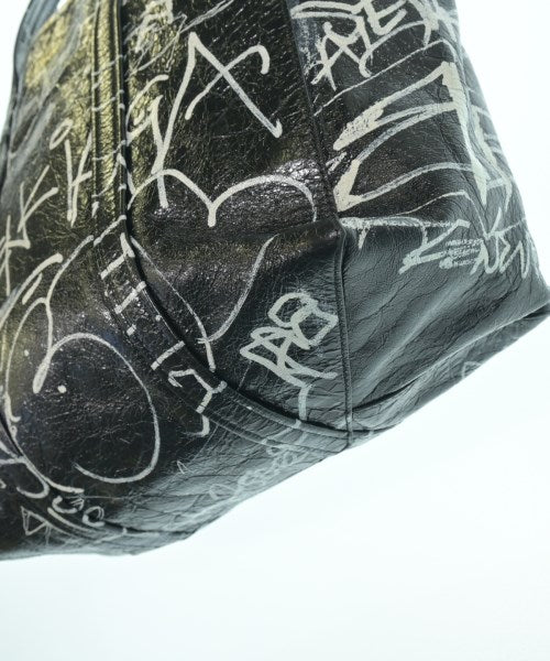 BALENCIAGA กระเป๋าสะพาย