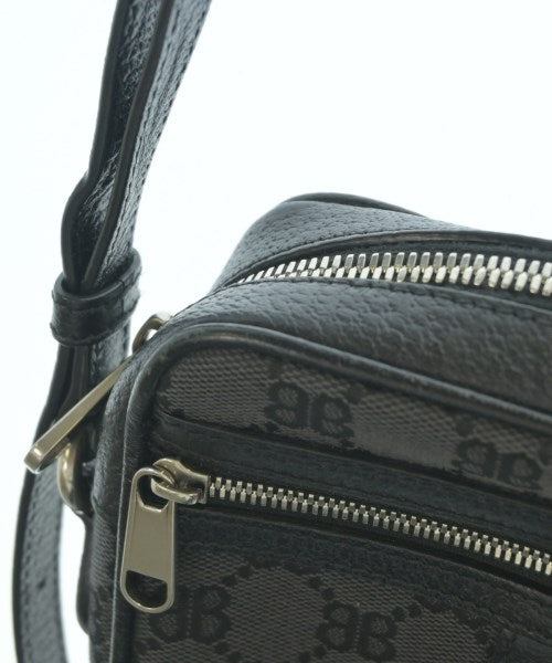 BALENCIAGA กระเป๋าสะพาย