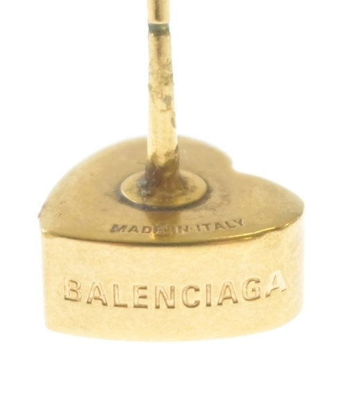 BALENCIAGA เจาะ