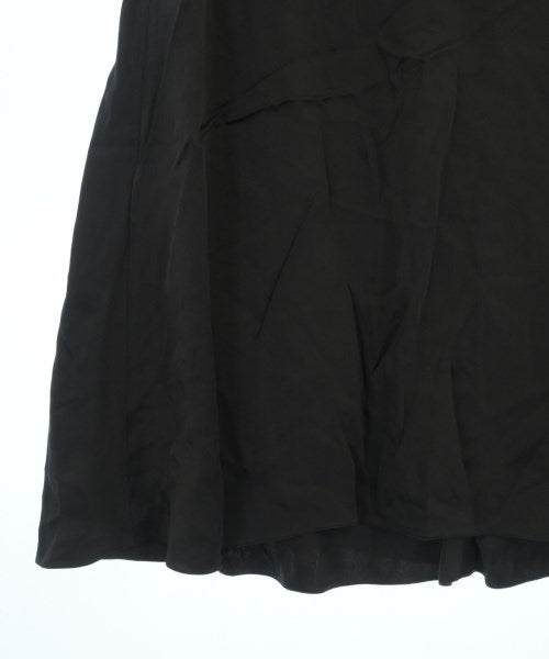 BALENCIAGA กระโปรงยาวถึงเข่า