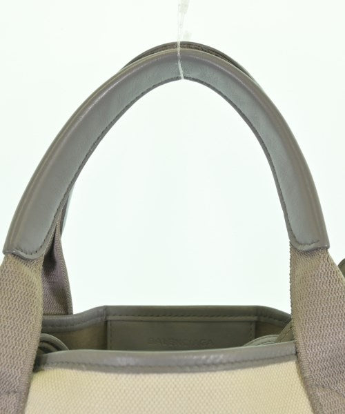 BALENCIAGA กระเป๋าสะพาย