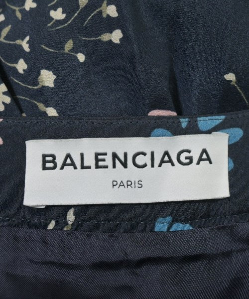 BALENCIAGA กระโปรงยาวถึงเข่า