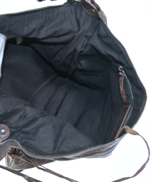 BALENCIAGA กระเป๋าสะพาย