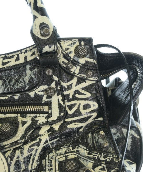 BALENCIAGA กระเป๋าสะพาย