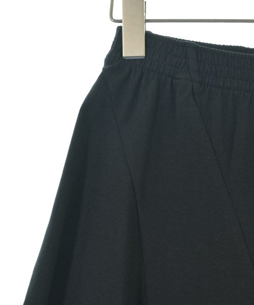 BALENCIAGA กระโปรงยาวถึงเข่า