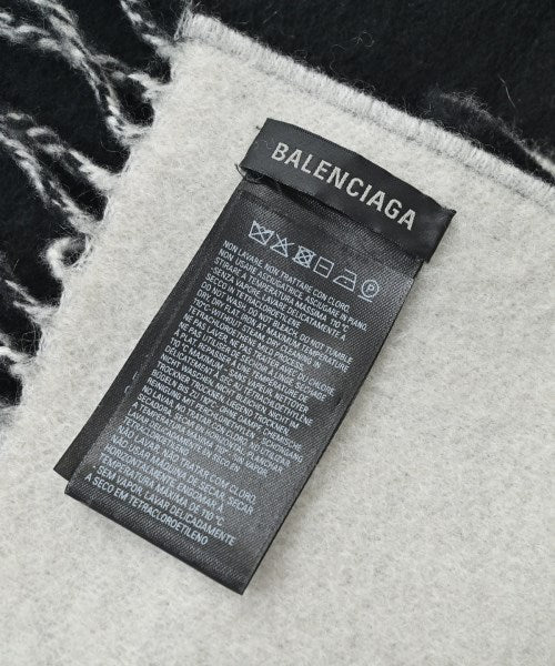 BALENCIAGA ผ้าพันคอกันหนาว