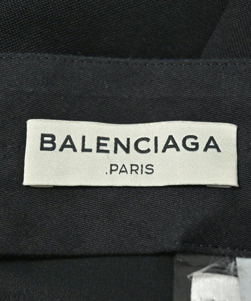 BALENCIAGA กระโปรงยาวถึงเข่า