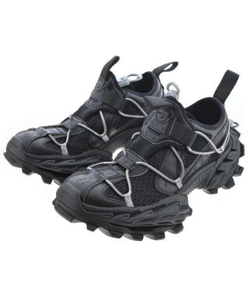 BALENCIAGA รองเท้าผ้าใบ