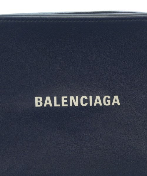 BALENCIAGA กระเป๋าสะพาย