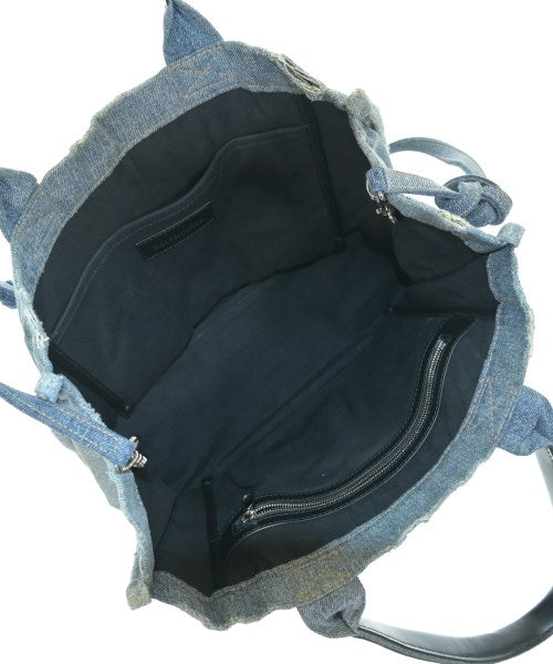 BALENCIAGA กระเป๋าถือขนาดใหญ่