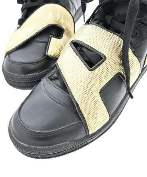 Jeremy Scott รองเท้าผ้าใบ