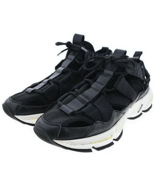 Dior Homme รองเท้าผ้าใบ
