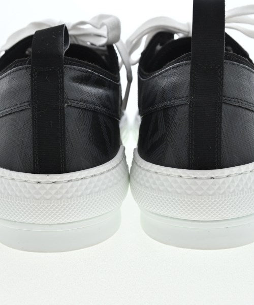 Dior Homme รองเท้าผ้าใบ