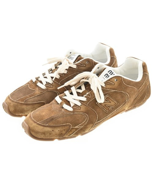 Miu Miu รองเท้าผ้าใบ