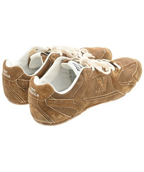 Miu Miu รองเท้าผ้าใบ