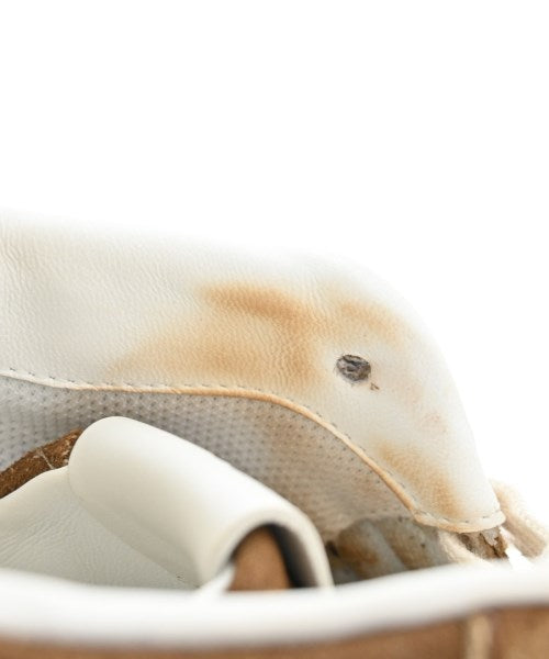 Miu Miu รองเท้าผ้าใบ