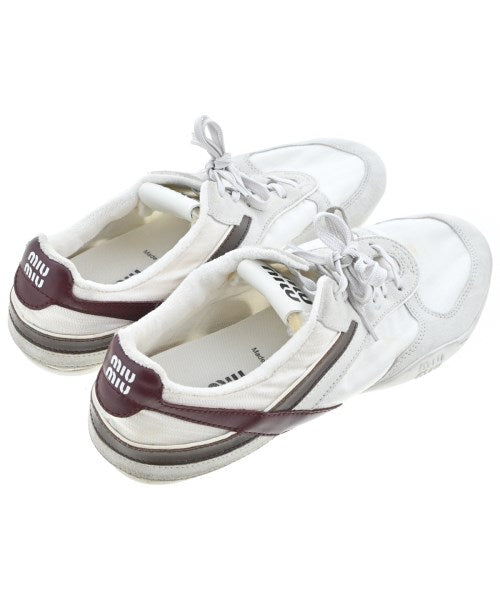 Miu Miu รองเท้าผ้าใบ