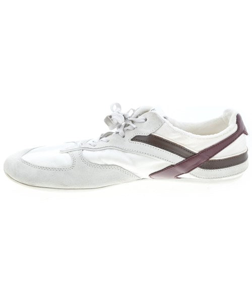 Miu Miu รองเท้าผ้าใบ