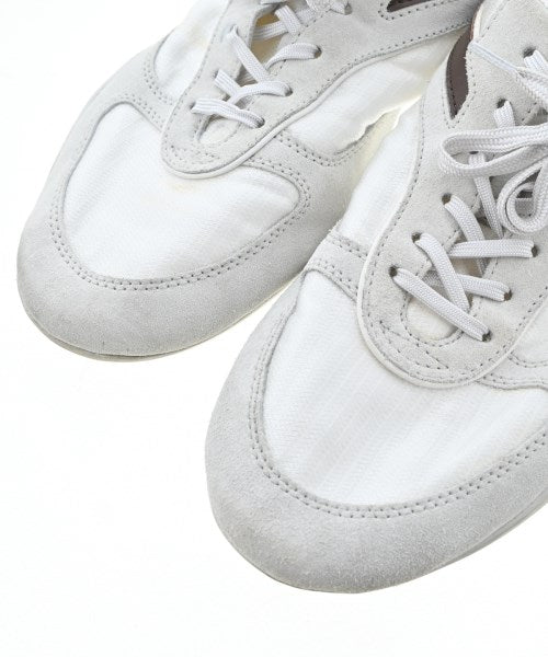 Miu Miu รองเท้าผ้าใบ