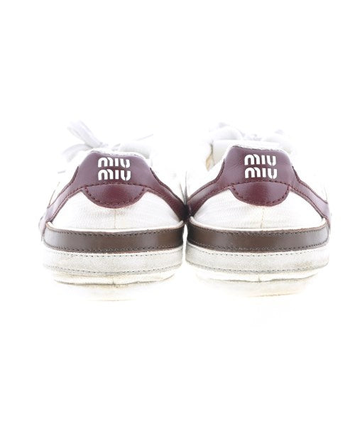 Miu Miu รองเท้าผ้าใบ