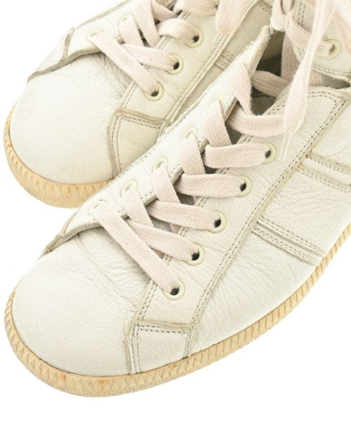 Miu Miu รองเท้าผ้าใบ