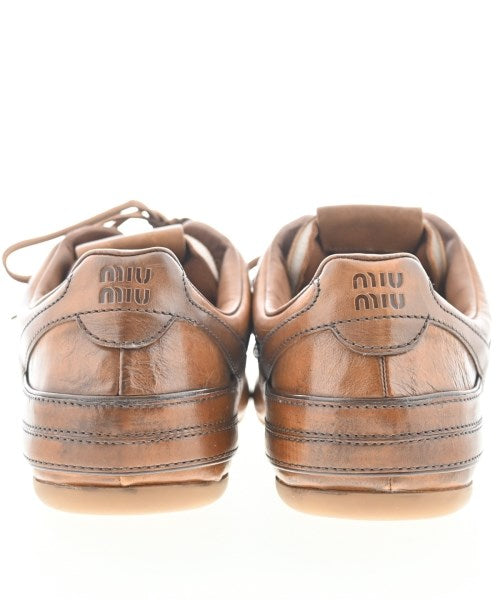 Miu Miu รองเท้าผ้าใบ