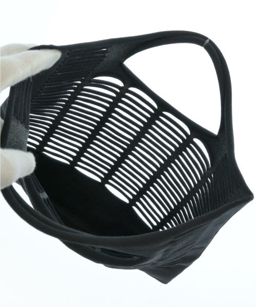 ISSEY MIYAKE กระเป๋าถือขนาดใหญ่