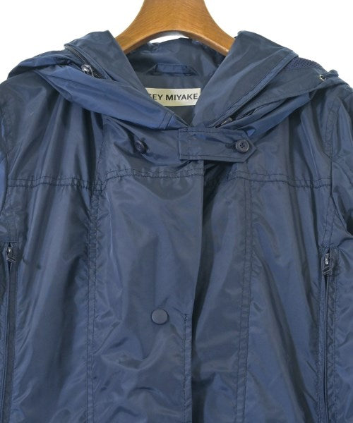 ISSEY MIYAKE เสื้อโค้ท อื่น