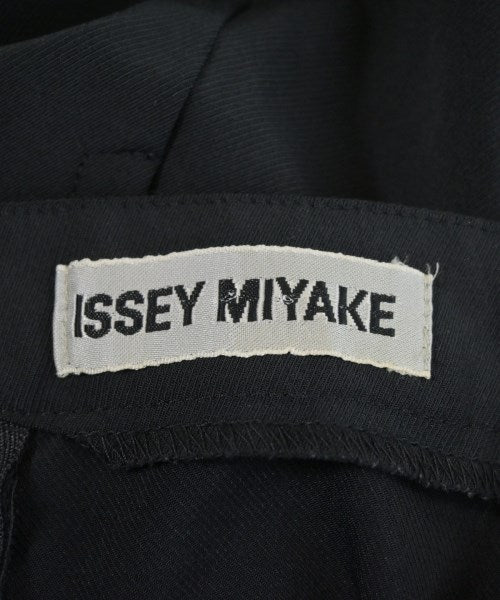 ISSEY MIYAKE กระโปรงยาวถึงเข่า