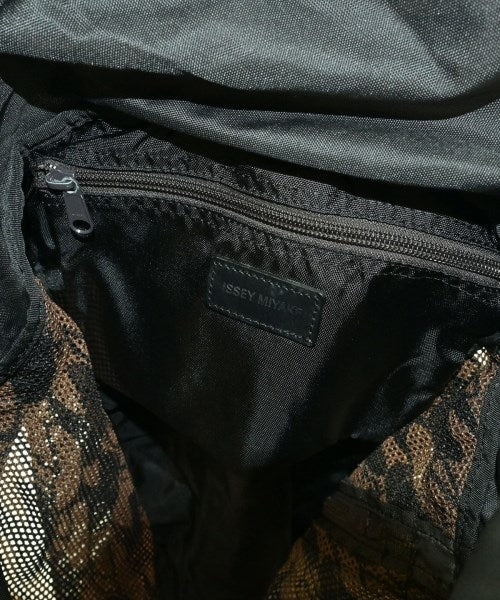ISSEY MIYAKE เป้สะพายหลัง