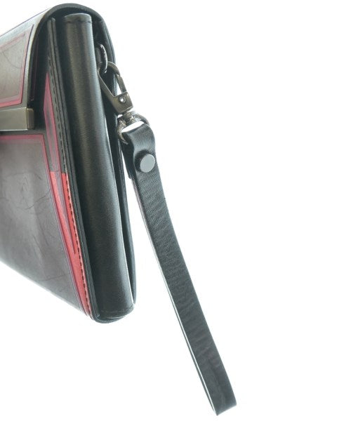 ISSEY MIYAKE คลัตช์