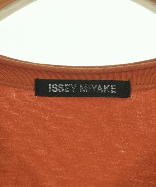 ISSEY MIYAKE เสื้อยืด/เสื้อท็อปส์